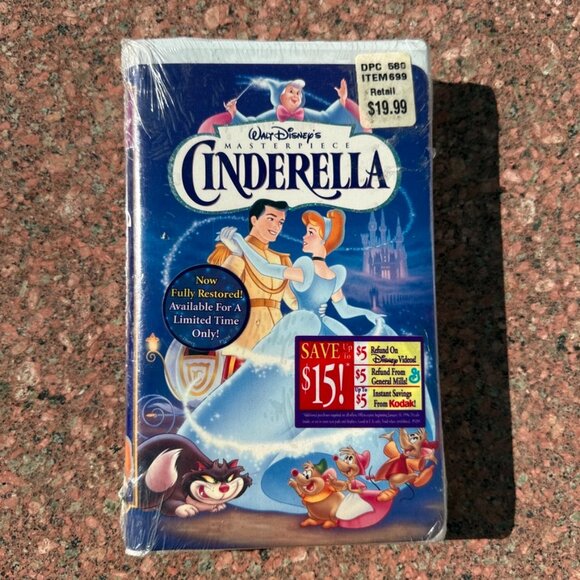 Cinderella (VHS Tape, 1995, Walt Disney Home Entertainment) - Picture 1 of 8